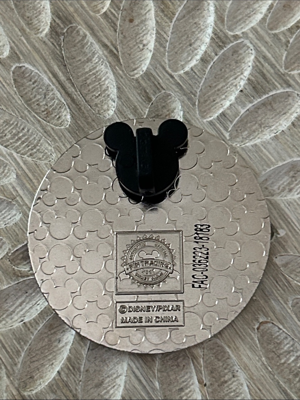 Disney Coco Remember Me Collector Pin - Picture 2 of 2